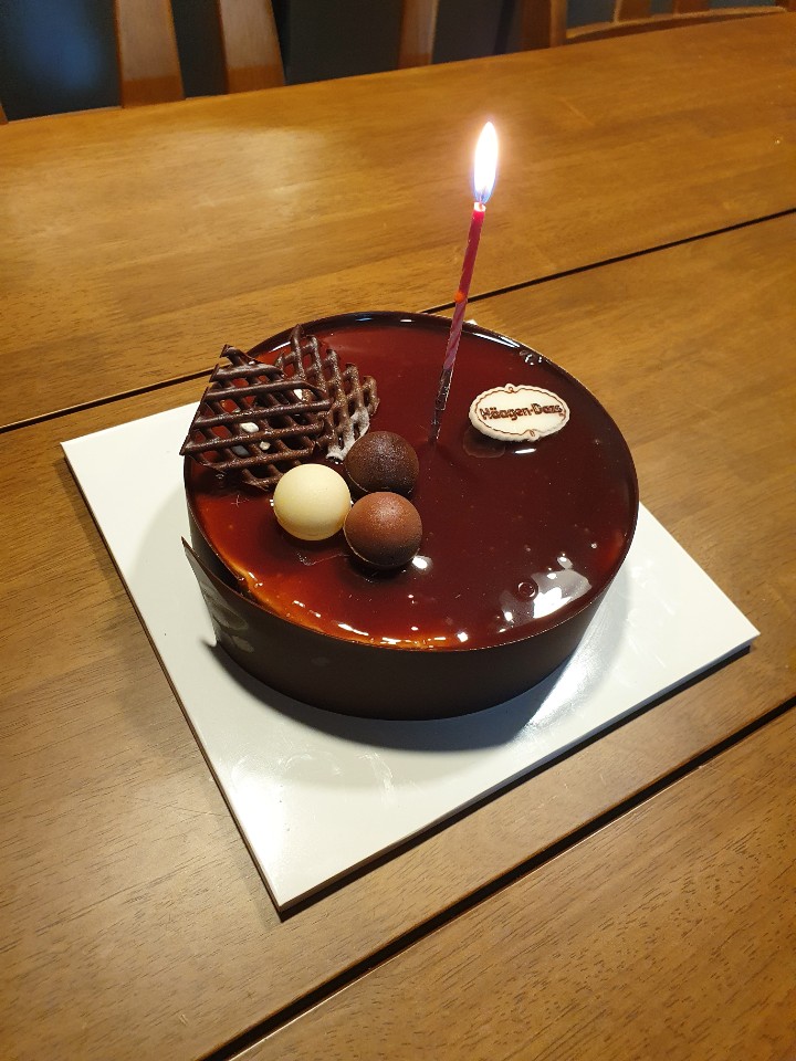  [택배 배송] 하겐다즈 초코 쿠키 아이스크림 케이크 메뉴추천/배송/가격/맛 솔직후기 (비욘드 쇼콜라)