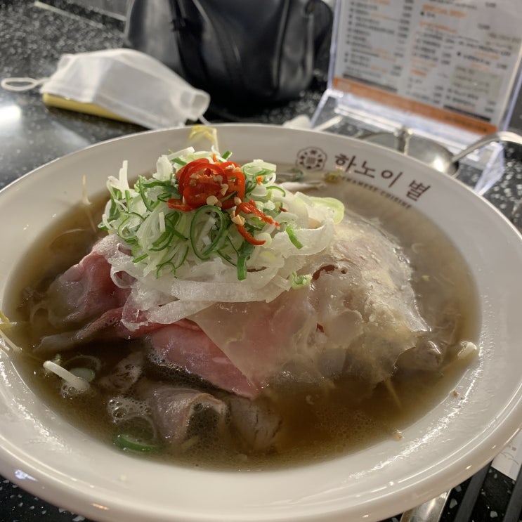  서울대입구 맛집 하노이별, 힘줄콤보 쌀국수와 참숯돼지덮밥 그리고 고구마 짜조와 멘보샤