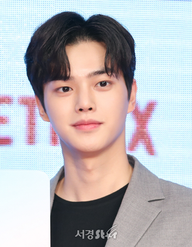  송강 나이 학력 키 가족 고향 성형전 과거 졸업 사진 부모 집안