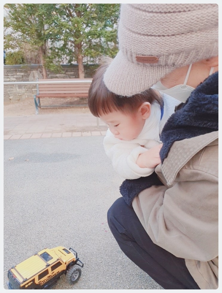  할머니와 놀이터에 다녀온날.....