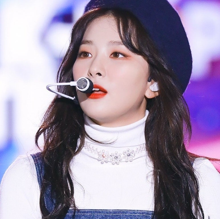 매력적인 홑겹 연예인을 통해 배운 홑겹 메이크업 팁!