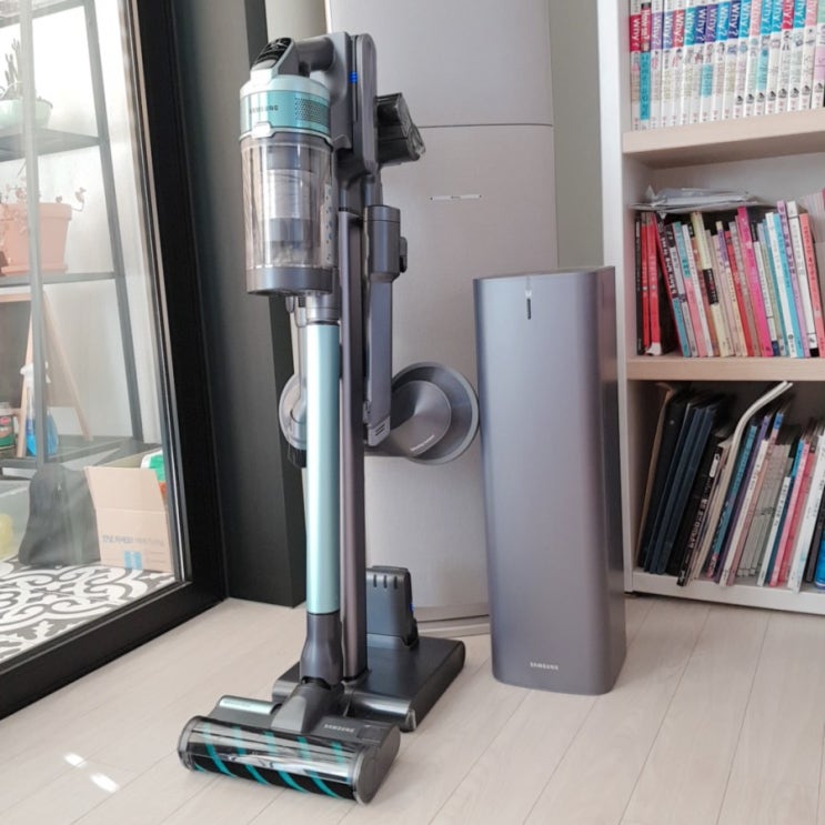  삼성 제트 200W SE 청정 스테이션 민트 색상 한 달 써봤어요. 먼지 필터에 긴 머리카락이 제거가 안되는 게 아쉬워요.