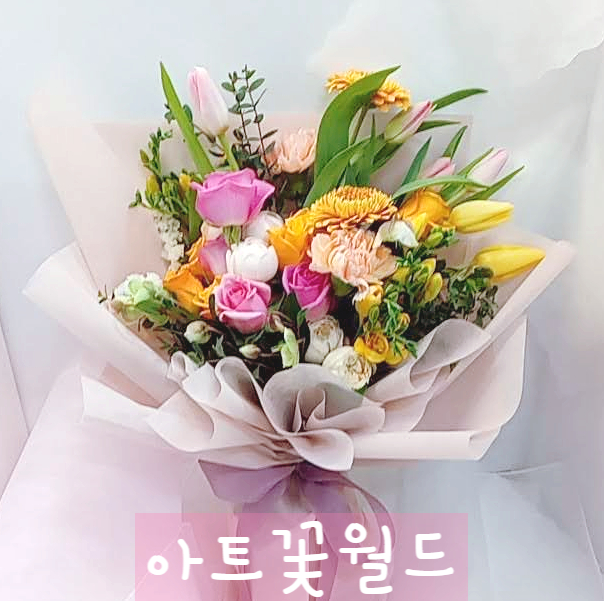  [사상 꽃집/아트꽃월드]겨울에 더욱 따뜻해 보이는 옐로&그린톤 꽃다발. 후리지아 장미 계절꽃다발 전국 꽃배달 감전동 꽃집 미니 꽃다발 사상 꽃다발 사상 꽃 부산 꽃다발 부산 꽃집
