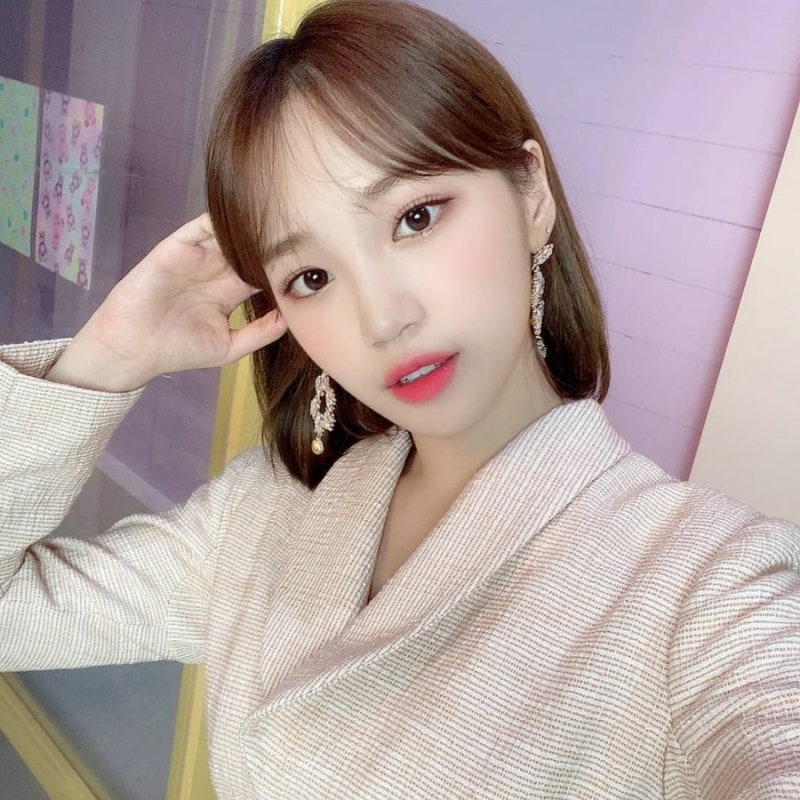 입덕 아이돌 찾기) 아이즈원 김채원: 아이즈원의 천사소녀, 음색이 매력적인 쌈무요정... 아....