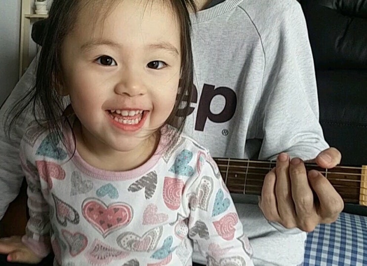  4살 딸이 부른 - 걱정말아요 그대