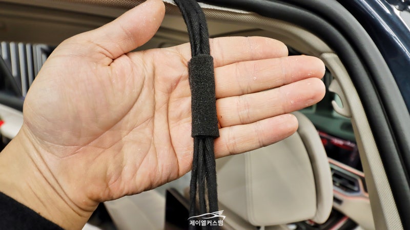 하남 초이로 / 아이나비 QXD 5000 블랙박스 장착, 보조배터리 시공 / BMW / X7