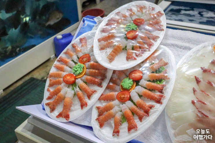  제주 서귀포 올레시장 먹거리 구경 | 회포장하기 | 마농치킨 후기