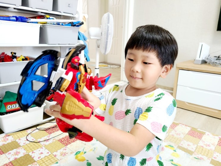 헬로카봇 고람빅쿵 알카봇 크고 묵직하네요 헬로카봇 고람빅쿵 알카봇 크고 묵직하네요