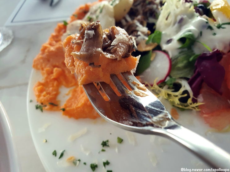  아산맛집 신정호가 한눈에 보이는 피터팬