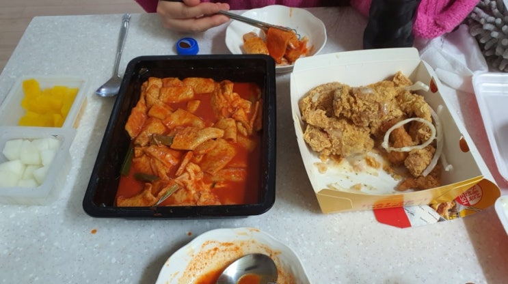  [걸작떡볶이치킨]의 아름다운 조화~  인천청라 맛집 떡볶이와 레몬크림새우치킨 포장 후기