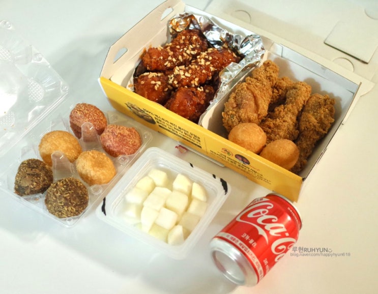  bbq 비비큐 황금올리브 닭다리 반반과 알록달록한 치즈볼의 조합 