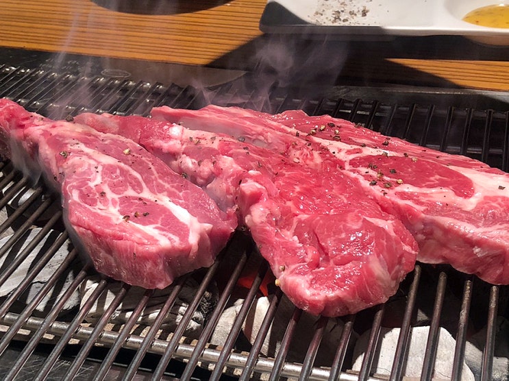  가로수길 고급 양갈비 양등갈비 양꼬치 프리미엄 lamb cook 램쿡 신사역본점 잠원동 데이트  끝판왕집 프렌치렉 숄더렉 콜키지 양어깨살 새서울멘션 근처