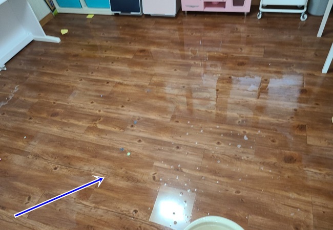  의왕누수 아파트 안방 보일러 바닥에서 물이 올라와 넘쳐 누수가 발생 하신다구요? 원인은 배관누수에 있습니다.