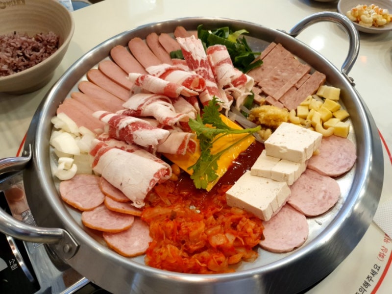 충북혁신도시 아비꼬 카레, 킹콩 부대찌개