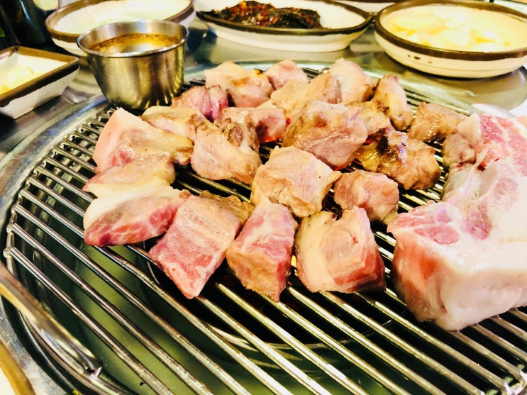  제주여행 제주공항근처 가볼만한곳 제주 시내 먹거리 식도락 여행 돈사돈