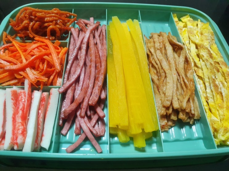  [정보공유] 김밥말이세트로 맛있는 김밥 만든 후기! #김밥만드는방법 #김밥재료  #깁밥용김앞뒤방향 #김밥안터지게싸는법&써는법