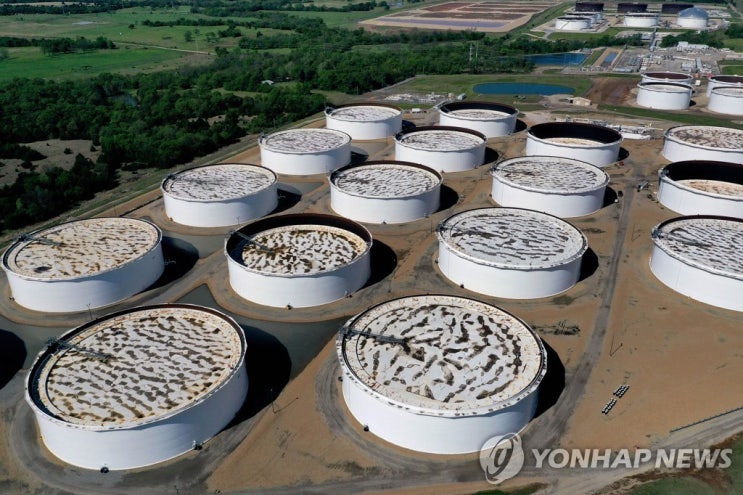 국제유가, 미 원유재고 감소에 상승…WTI 0.8%↑ 국제유가, 미 원유재고 감소에 상승…WTI 0.8%↑