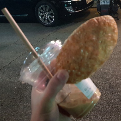  집가는 길에 신설동역 스타벅스 카페라떼, 애플파이 멸종시키기