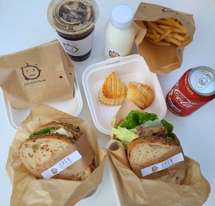  부산 연산동 카페_ 브런치 맛집 원미닛플래닛
