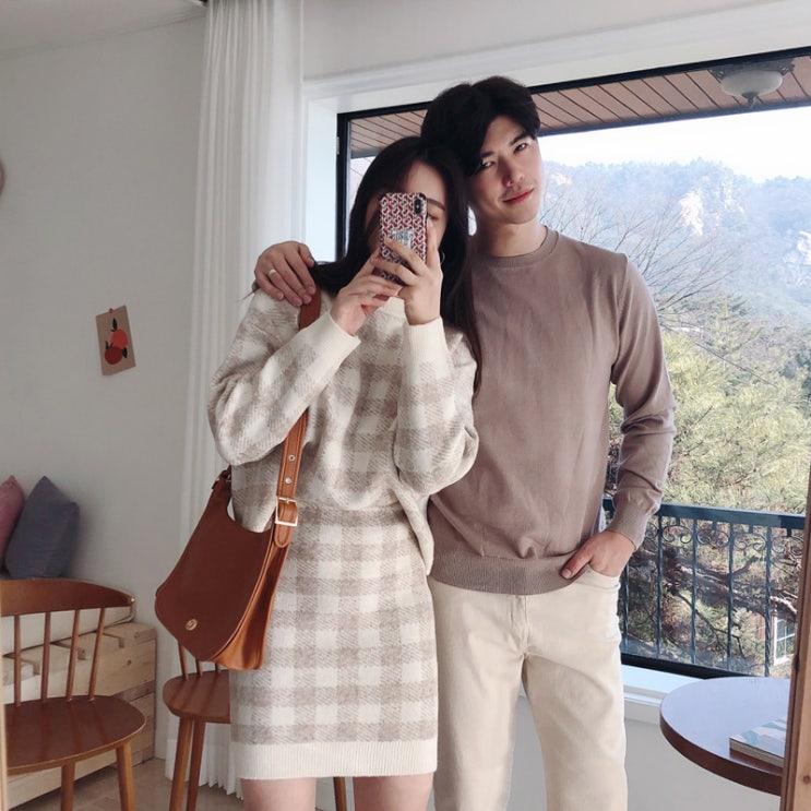 가성비 좋은 선남선녀 마쉬멜로우 라운드니트 체크니트투피스 커플시밀러룩 ··· 가성비 좋은 선남선녀 마쉬멜로우 라운드니트 체크니트투피스 커플시밀러룩 ···
