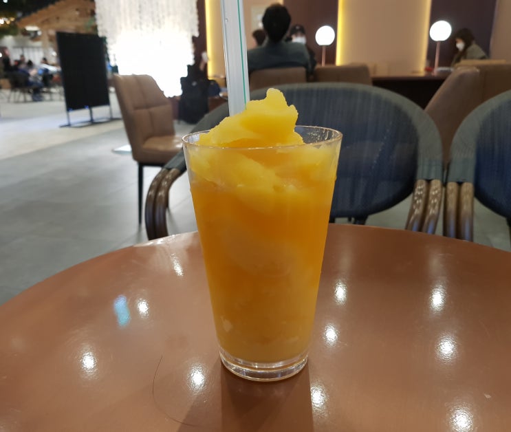  천혜향 주스가 맛있는 롯데몰 수지점 카페 '헤븐 온 탑'