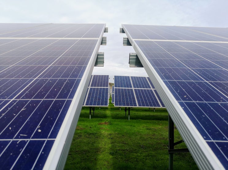 신재생에너지발전설비기사(태양광) New Renewable Energy Equipment(Photovoltaic) Engineer 신재생에너지발전설비기사(태양광) New Renewable Energy Equipment(Photovoltaic) Engineer