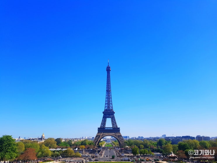 프랑스 파리의 랜드마크 : 에펠탑으로 가는 여행길