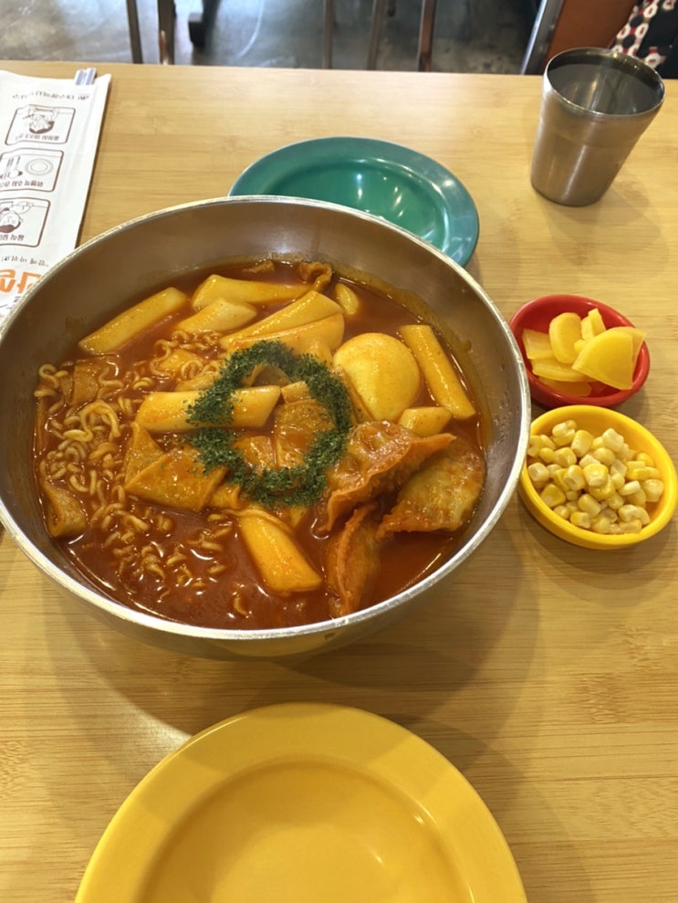 빨봉분식 상인점 고추장베이스 오리지널 떡볶이와 찹쌀순대 짱맛!!