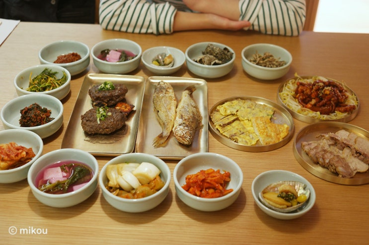  롯데백화점 본점 한식 남파고택의 손님상