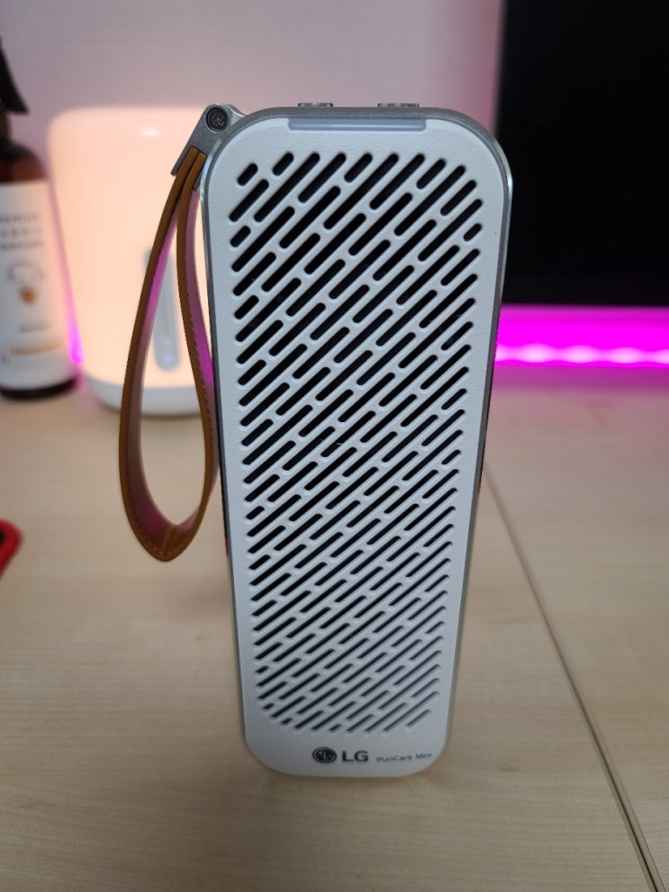  언제 어디서나 깨끗한 공기를.. LG 퓨리케어 미니 휴대용 공기청정기 차박 캠핑용으로 딱이야.