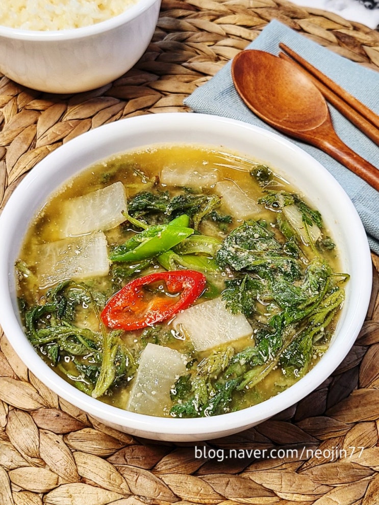 쑥국끓이는법 들깨가루 듬뿍 들깨쑥국 맛과 향이 좋은 쑥요리 쑥국끓이는법 들깨가루 듬뿍 들깨쑥국 맛과 향이 좋은 쑥요리