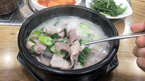 담백하고 진한 국물의 내장국밥 쌍용동 권구성순대국밥 / 천안식후감