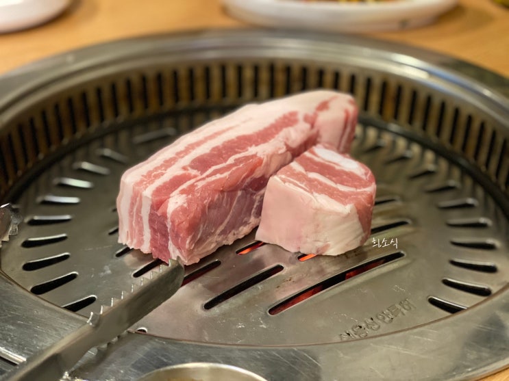  웨스턴돔 맛집 , [루비통돼지] 고급지고 두꺼운 통오겹살