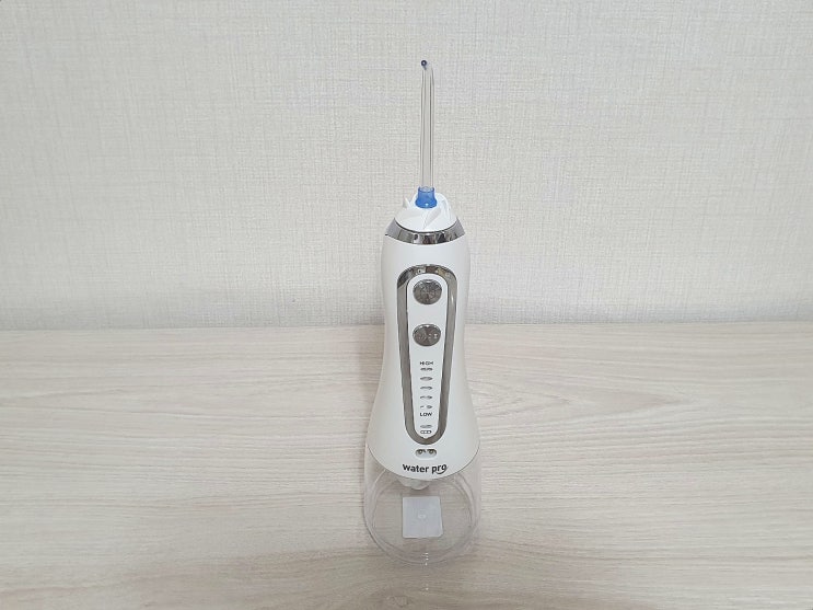 청결한 잇몸 관리에 필수인 워터픽 휴대용 구강세정기