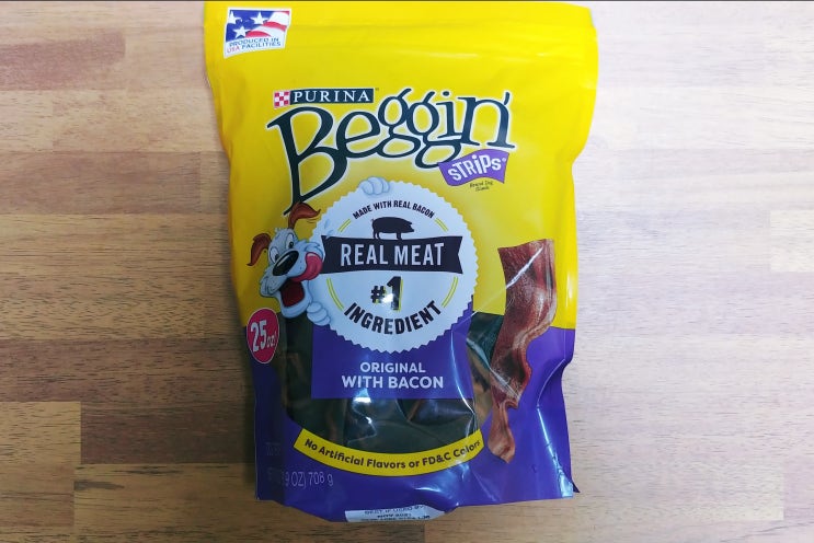 코스트코 애견 간식 베긴 스트립 리얼 베이컨(Beggin strips Real Meat)으로 댕댕이의 재롱은 덤으로 옵니다.