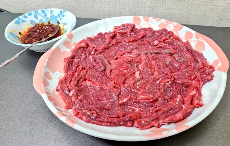  한우 육사시미 택배/ 대구 뭉티기 내돈내산 후기! 지짜 존맛탱ㅠㅠ
