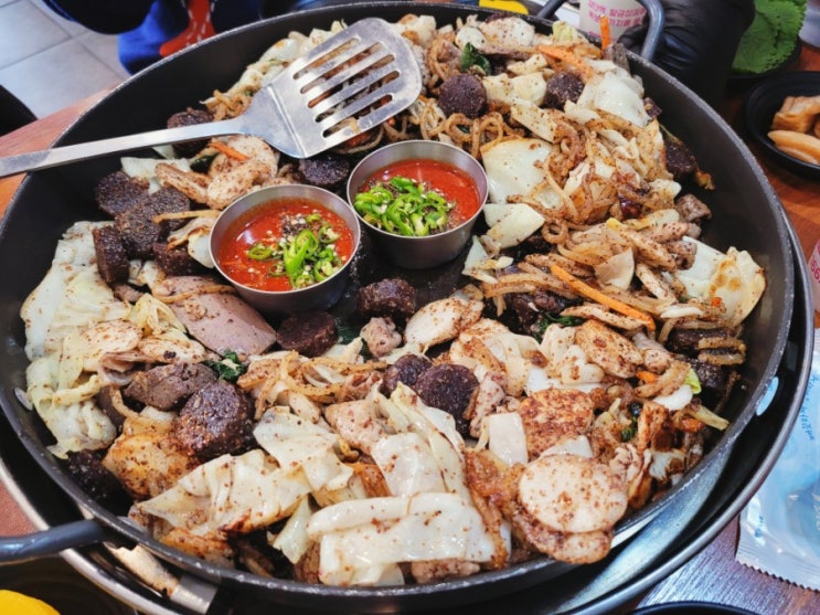 김포 백순대 맛집 "칠구네신림동백순대" 백순대곱창볶음