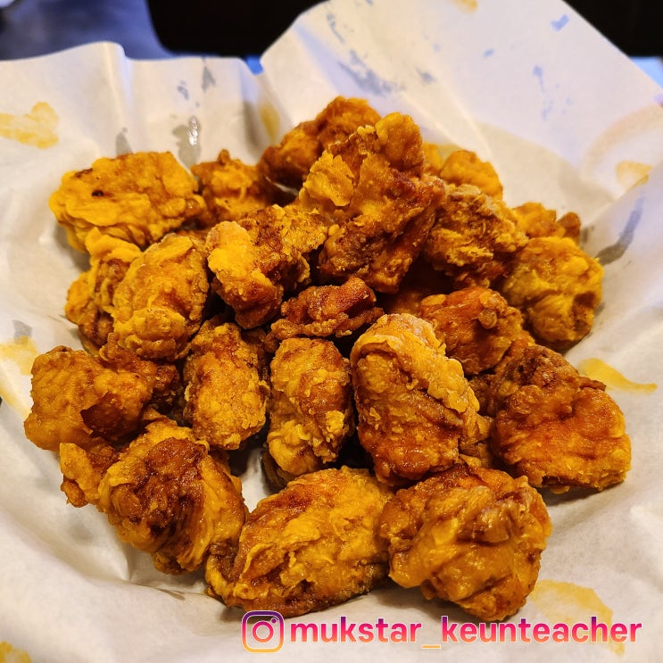  영등포구청역 맛집, 보드람치킨 영등포구청점의 치킨과 치즈 국물 떡볶이