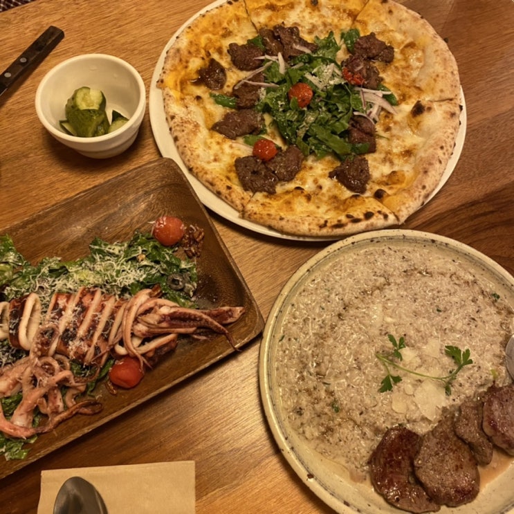  충무로 레스토랑 5gil7 bistro - 버섯 리조또, 스테이크 피자, 통오징어 샐러드, 찐 맛집