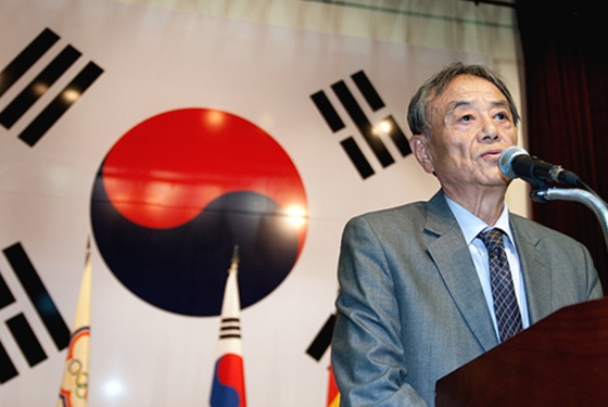 김인 국수 떠나다. 청산(靑山)의 발자취