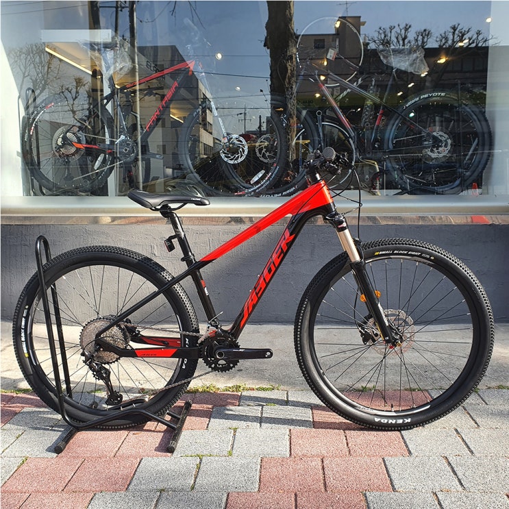 2021 예거 벤츄라8 27.5인치 카본 XT 24단 MTB 시마노 셀레 썬투어 리모트 에어샥 자전거 추천 2021 예거 벤츄라8 27.5인치 카본 XT 24단 MTB 시마노 셀레 썬투어 리모트 에어샥 자전거 추천