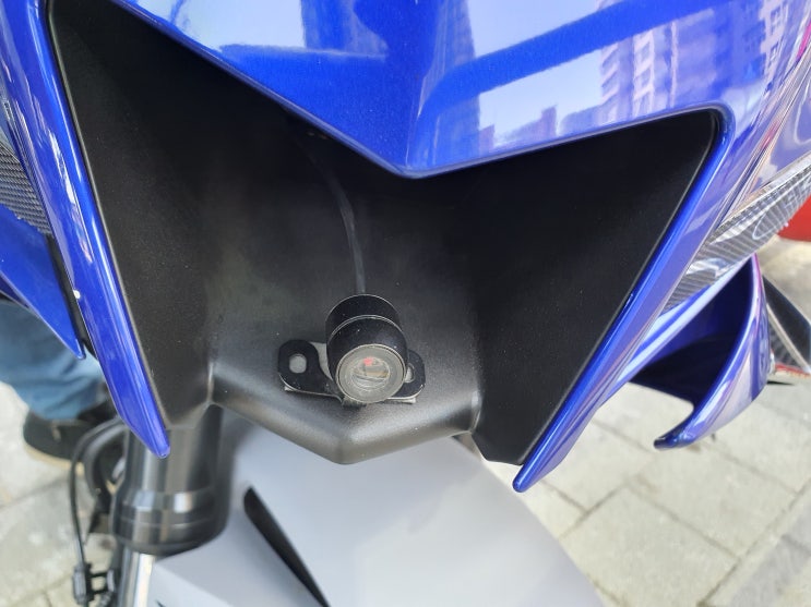  YZF-R3 2020 - 블랙박스 장착