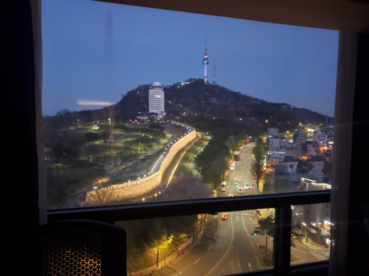  밀레니엄 힐튼 서울 이그젝큐티브 마운틴뷰 룸