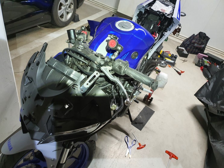  YZF-R3 2020 - 시거잭, USB, 전압계 장착