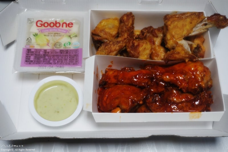 굽네치킨 / 굽네 신메뉴 양념 히어로 반반 맛보았어요