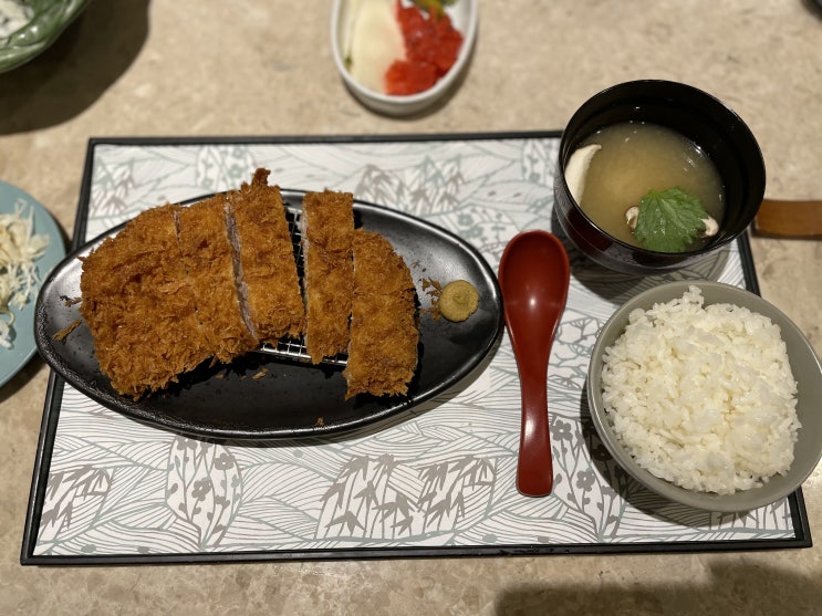  죽전 신세계 백화점 돈카츠 맛집 <히바린 Hibarin> 고기가 두툼!