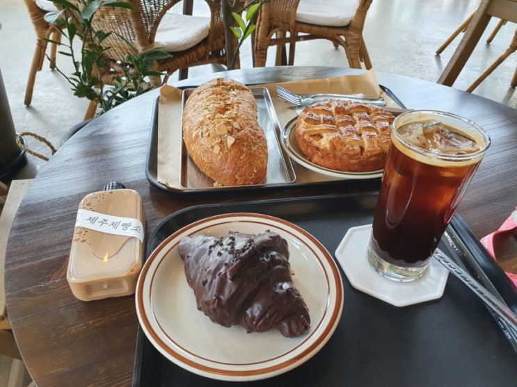  경기광주 카페 빵 맛집 제주제빵소에서 데이트했어요