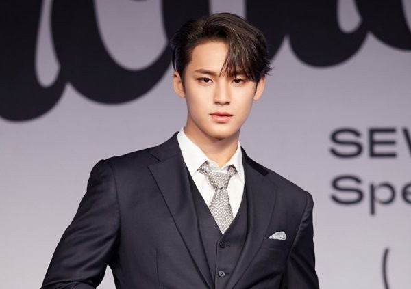 세븐틴 민규, '학교 폭력 방관 의혹'에서 벗어나다! 활동 재개하고 정해진 일정을 소화해나갈 예정! (소속사 전문) 세븐틴 민규, '학교 폭력 방관 의혹'에서 벗어나다! 활동 재개하고 정해진 일정을 소화해나갈 예정! (소속사 전문)