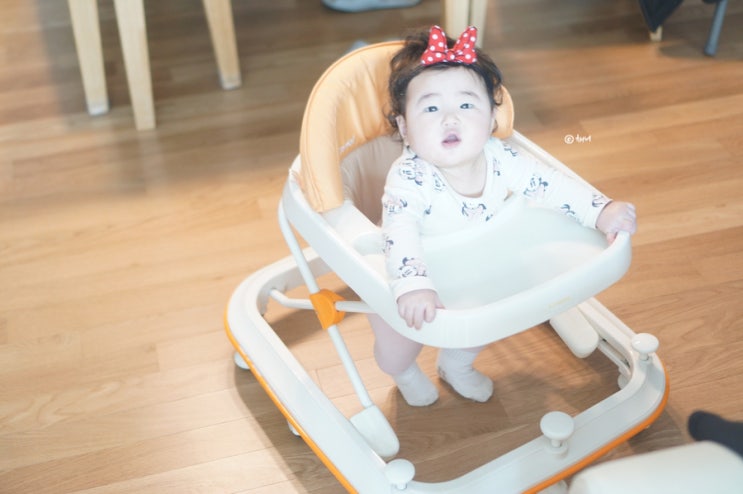  콤비 보행기 세탁 분리하는 법