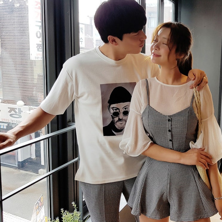 요즘 인기있는 선남선녀 너랑나 남자 바지 + 여자 투피스 좋아요 요즘 인기있는 선남선녀 너랑나 남자 바지 + 여자 투피스 좋아요